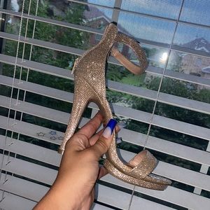 Windsor heels